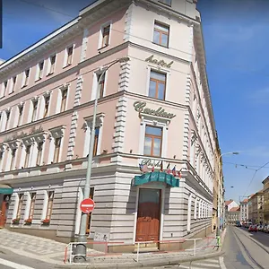 Hotel Carlton, Prag