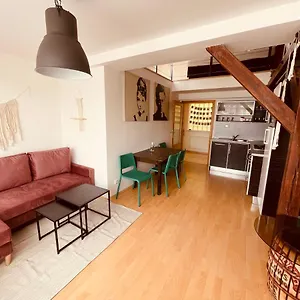 Good Times By Vysehrad Apartment