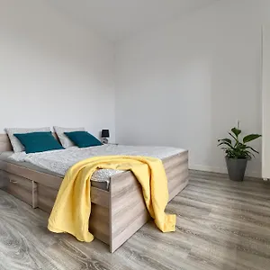 apt-gris.poznan-hotels.com/